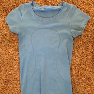 Lululemon workout top